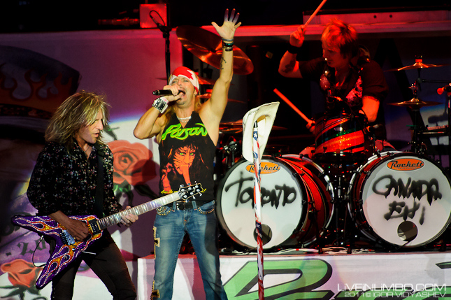 poison toronto concert photos